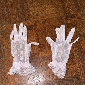 Lilac Lace Gloves